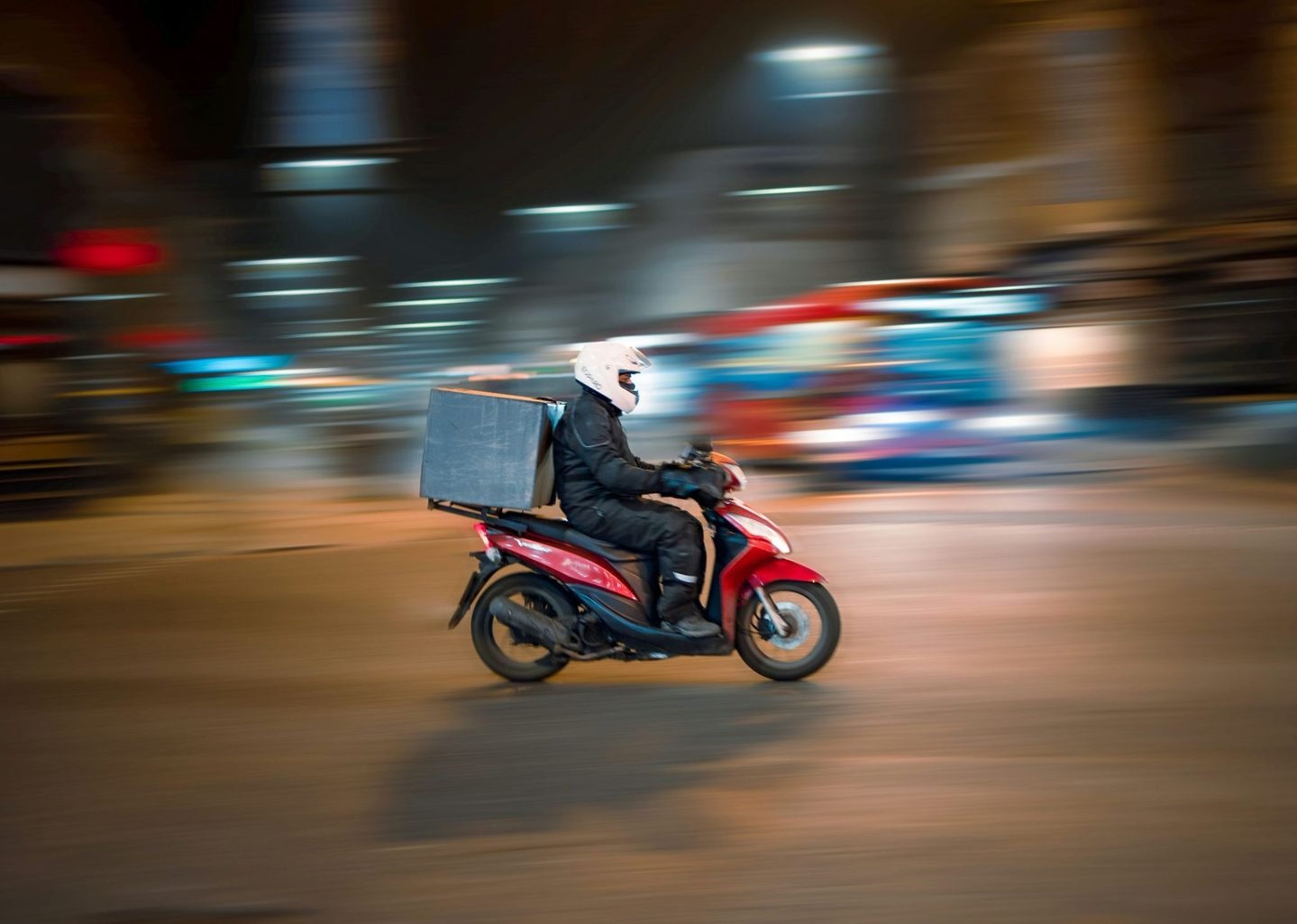 Why Time Critical Samples Need a Specialist Courier